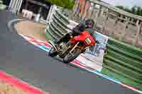 Vintage-motorcycle-club;eventdigitalimages;mallory-park;mallory-park-trackday-photographs;no-limits-trackdays;peter-wileman-photography;trackday-digital-images;trackday-photos;vmcc-festival-1000-bikes-photographs